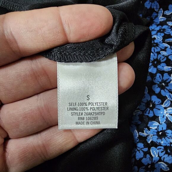 Mi Ami Francesca’s Black Blue Lucy Smocked Floral Ruffle Dress S NWT - Picture 9 of 14